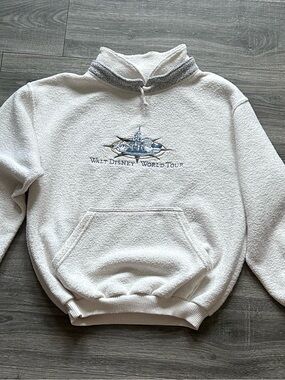 Walt Disney World Tour Vintage Pullover Size Small